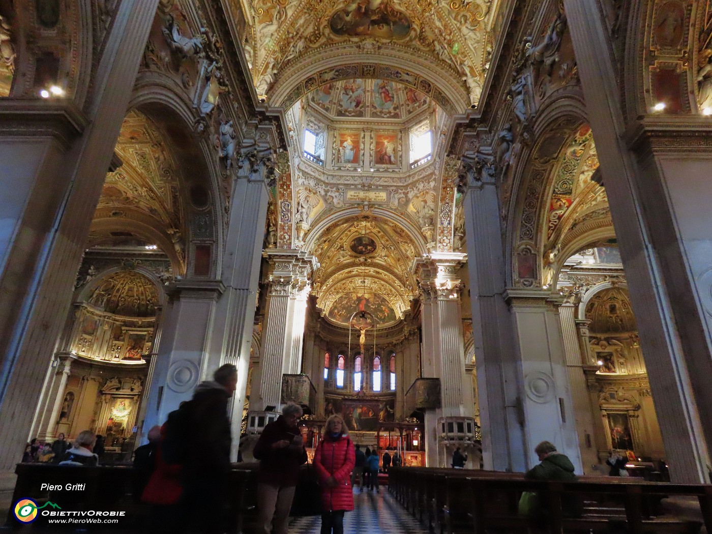 44 Santa Maria Maggiore, interno.JPG